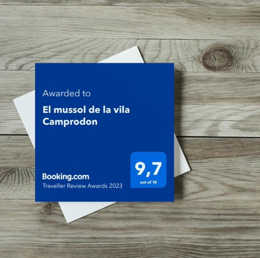 El Mussol De La Vila Camprodon, Balconets Amb Vistes A La Placa Екстериор снимка